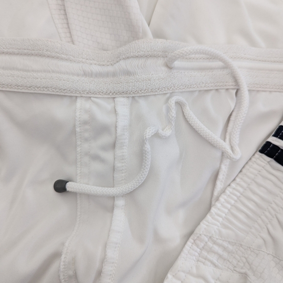 ADIDAS Clima Cool white and blue activewear shorts for men size XL - Picture 6 of 6